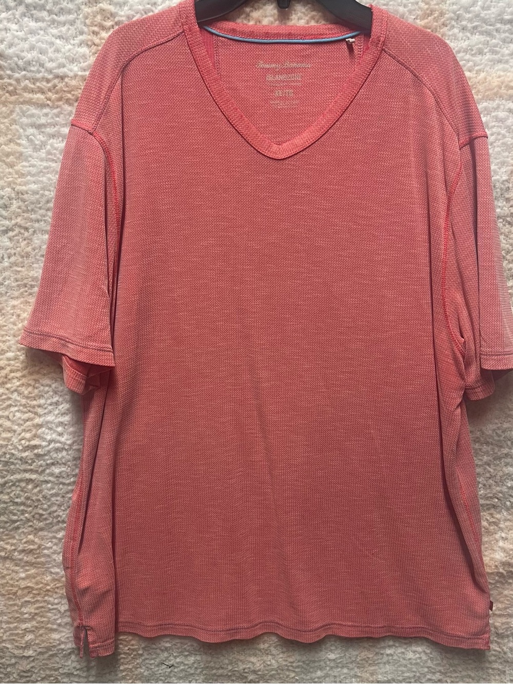 Tommy Bahama Islandzone Sz XL Men's Coral V-Neck Short Sleeve Shirt - right pit